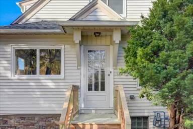 Main picture of 109 N 69th St