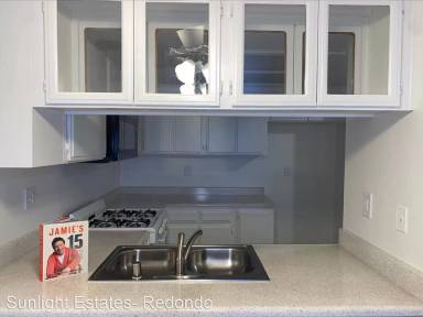 Main picture of 760 W Redondo Beach Blvd