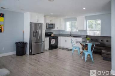 Main picture of 1679 E 33rd St & 3217 Long Beach Ave Apartments