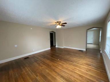 Main picture of 1425 N Limestone