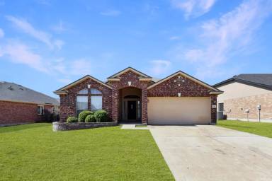 Main picture of 332 Peanut Dr