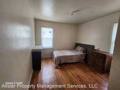 Main picture of 1311 Superior Ave