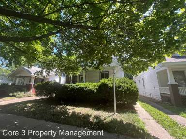 Main picture of 1660 N College St
