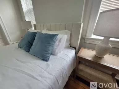 Main picture of 2218 Missouri Ave