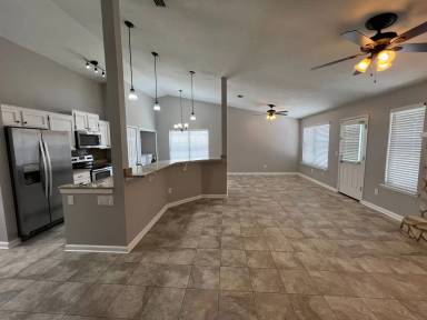 Main picture of 7820 Collins Ridge Blvd E