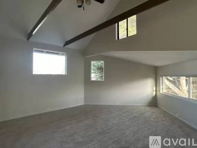 Main picture of 3414 Jarvis St