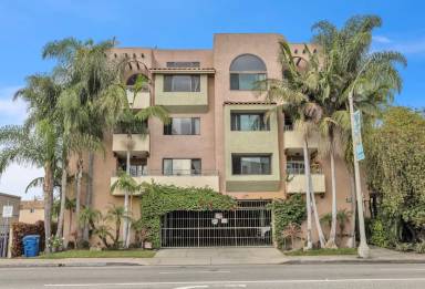 Main picture of 4205 E Anaheim St