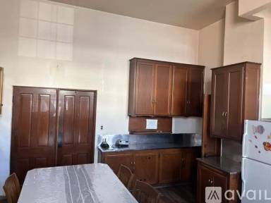 Main picture of 10022 California Ave