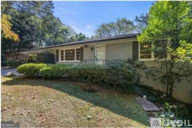 Main picture of 535 Valley Ln