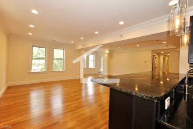 Main picture of 74 Browne St