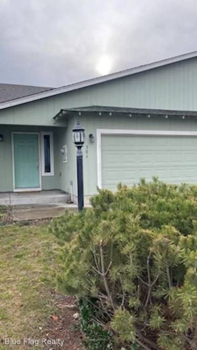 Main picture of 304 SE Leisek Way