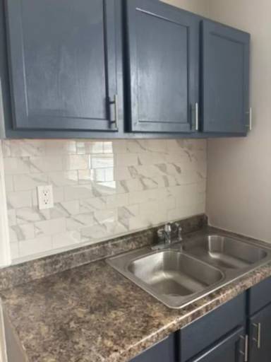 Main picture of 3919 Deodar St