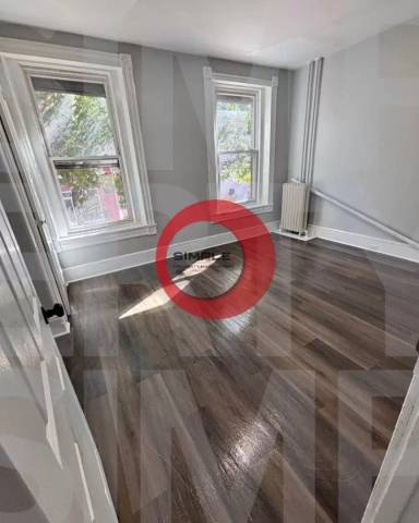 Main picture of 338 S 6th St