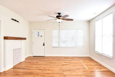 Main picture of 550 Pinckney Ct