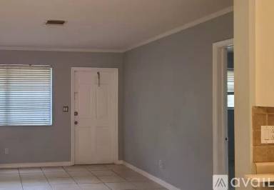Main picture of 2632 Van Buren St