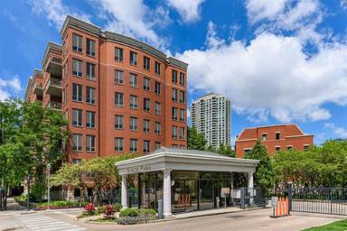Main picture of Kinzie Park Tower