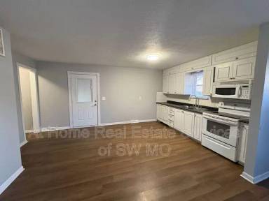 Main picture of 1164 S Hillcrest Ave