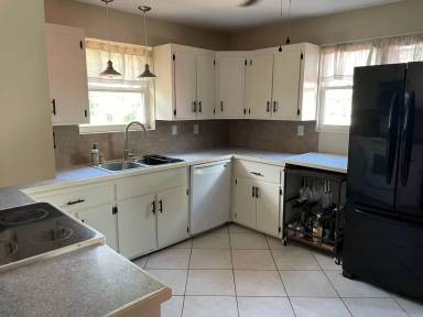 Main picture of 11 Whitmer Rd