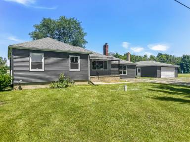 Main picture of 4078 W Coldwater Rd