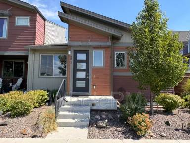 Main picture of 5812 Galena St