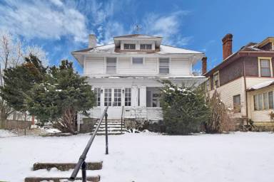 Main picture of 302 Lexington Ave