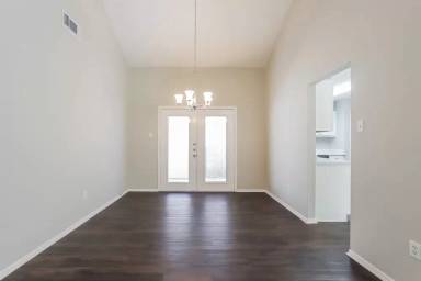 Main picture of 10318 Bushy Creek Dr