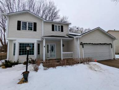 Main picture of 9427 Niagara Ln N
