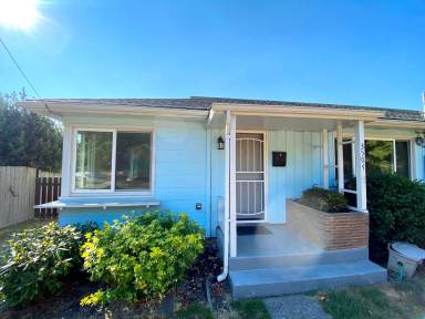 Main picture of 3504 E B St