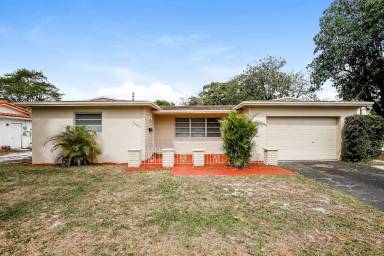 Main picture of 4641 NW 7th Dr