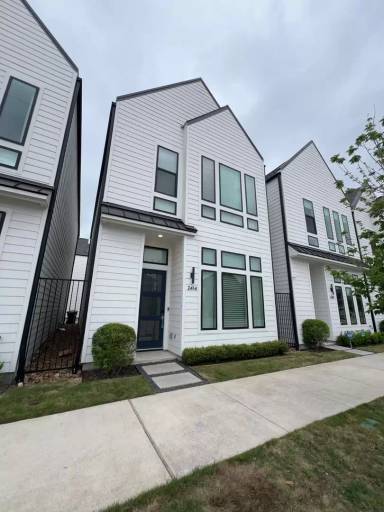 Main picture of 2414 Gray St