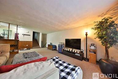 Main picture of 926 Parkview Dr