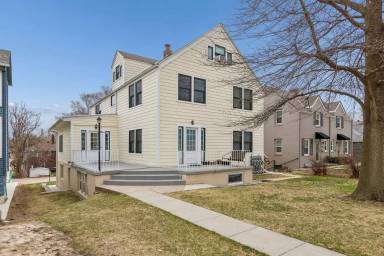 Main picture of 817 N 48th St