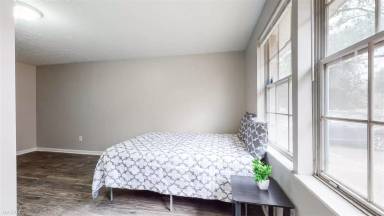 Main picture of 3055 Cadiz Cir