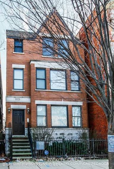 Main picture of 3325 W Washington Blvd