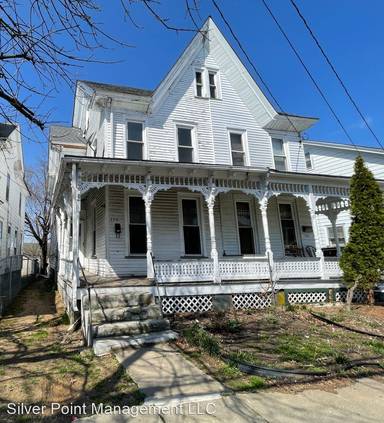 Main picture of 350 N Laurel St