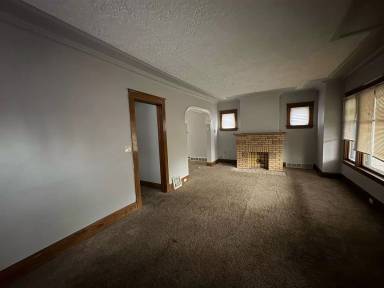 Main picture of 15401 Grovewood Ave