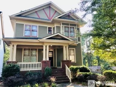 Main picture of 1043 Antioch Dr NE