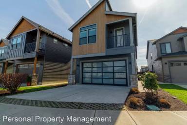 Main picture of 15511 NE 108th Way