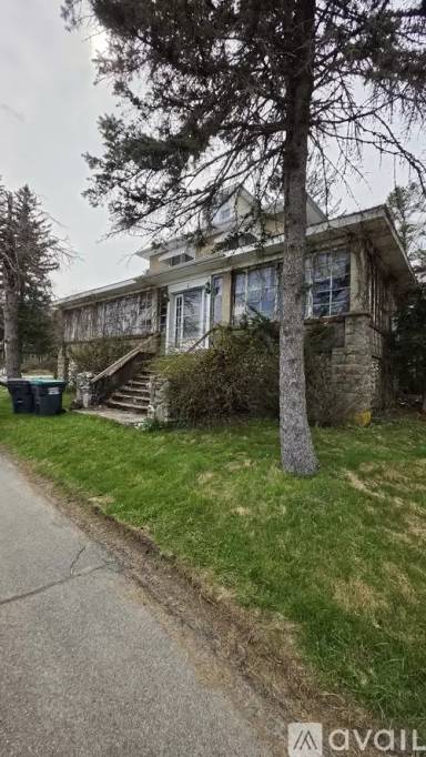 Main picture of 6 Evergreen Ln