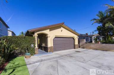 Main picture of 3649 W 109th St