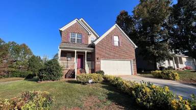 Main picture of 227 Tecumseh Ct