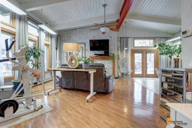 Main picture of 4208 Harrison St