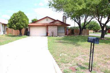 Main picture of 2207 Carousel Dr