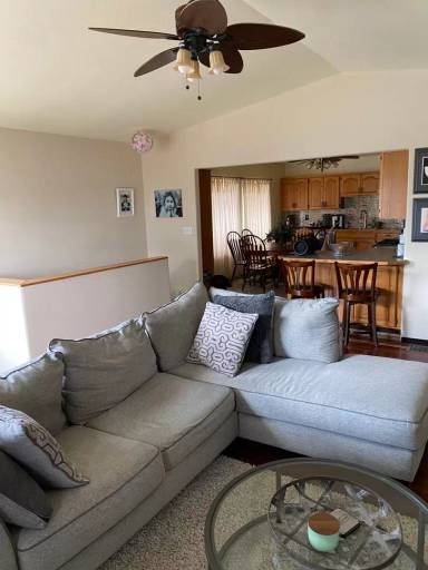 Main picture of 2324 W Everett Ave