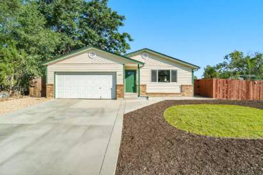 Main picture of 100 Sunflower Dr