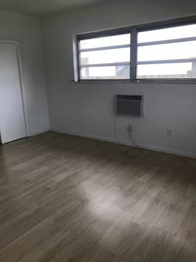 Main picture of 6830-40 Rue Granville
