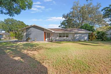 Main picture of 608 Overhill Dr