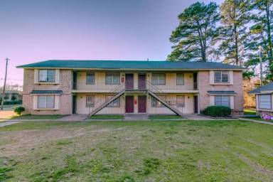 Main picture of Chateau Apartments