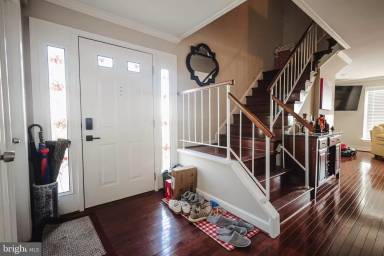 Main picture of 7857 Parthian Ct