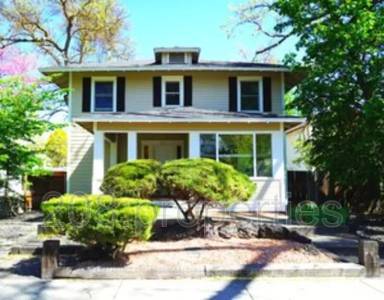 Main picture of 612 East Jefferson Street